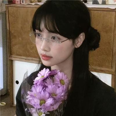 地铁女孩